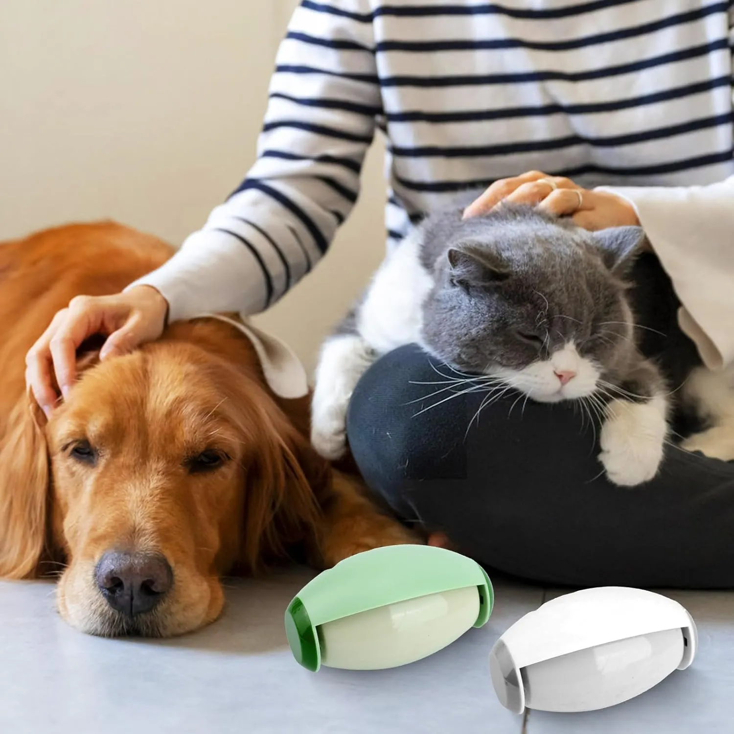 2pcs Reusable Washable Lint Roller, Mini Lint Roller Travel Size Cat Dog Hair Roller Ball Portable Pet Hair Sticky Remover Fabric Shaver Cleaner for Clothing Sofas Debris Dust (White & Green)